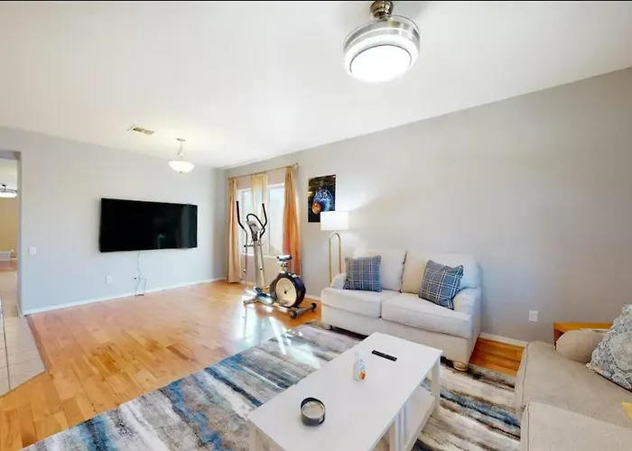 Holiday home New! Stunning Peaceful - Very Close To Sports Complex