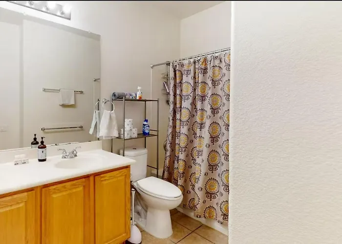 Holiday home New! Stunning Peaceful - Very Close To Sports Complex Peoria